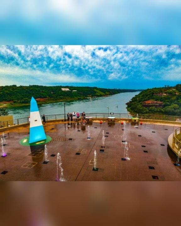 Hostel El Amanecer Puerto Iguazú Esterno foto